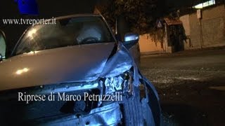 VOLANTE 113 AUTO PIRATA PROVOCA INCIDENTE E FUGGE SENZA UNA RUOTA [upl. by Lelia]