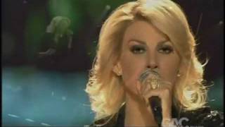 Faith Hill  There Youll Be amp Paris LIVE [upl. by Zinck]