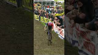 Een indrukwekkende Thibau Nys winst de Koppenberg cycling cyclingfans thibeaunys cyclocross [upl. by Ellinehc]