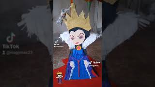 REINA GRIMHILDE BLANCA NIEVES piñatas piñataspersonalizadas tejeria 91697 veracruz [upl. by Irrak649]