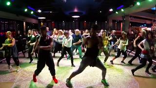 Coreografia Zumba quotChantajequot Shakira Ft Maluma [upl. by Grieve]