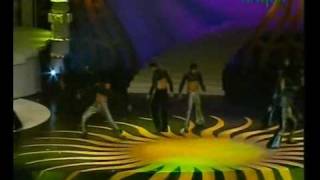 Hrithik Roshan IIFA 2001 Performance [upl. by Ahsimed992]