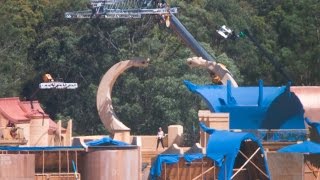 Cate Blanchetts stunt double Zoe Bell performing stunts for Thor Ragnarok [upl. by Dombrowski]