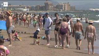 Playas llenas en Valencia durante la jornada de reflexión [upl. by Waldos]