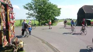 Workum Draaiorgel Die Stadt Worckum Fiets Elfstedentocht 5juni2017 Skelte Jan en Jappie Super [upl. by Gaeta]