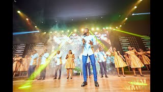 CHORAL HIGHLIFE PRAISE MEDLEY  Ayeyi Ndwom Concert  VocalEssence Chorale Ghana [upl. by Fenton105]