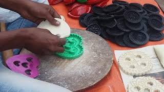 দেখুন পিঠা বানানোর কেীশল Nokshi Pitha Bangladeshi Nokshi Pitha Pakon Pitha [upl. by Birdie]