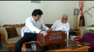 Sachin Jambhekar on Harmonium in the presence of All time Great Music Director Pyarelalji [upl. by Zeus390]