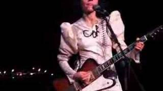 Snake  PJ Harvey live  Manchester 070707 [upl. by Aipotu]