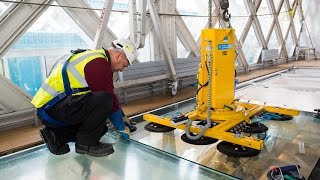 Installing Tower Bridges Glass Floor [upl. by Rekoob]