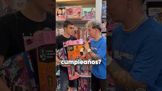 REGALÉ a Este HUMILDE CHICO Juguetes para el Cumpleaños de Su HERMANA 🎁🥳🧸 [upl. by Assyram]