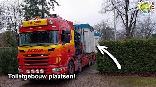 Toiletgebouw plaatsen bij het camperpark [upl. by Ornstead70]