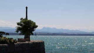 Le Lac de Neuchâtel en Suisse [upl. by Ahsieuqal340]