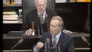 Helmut Kohl vs Helmut Schmidt 1982 Regierungswechsel [upl. by Ahsiea728]