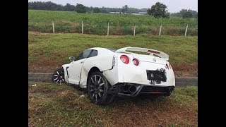 【GTRまとめ動画】GTRまとめクラッシュまとめ動画 R35GTR事故 クラッシュまとめ 暴走運転ミス R35 BEST of Nissan GT R CRASH and FAIL [upl. by Nrehtak253]