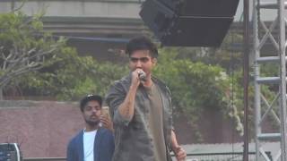 Hardy sandhu live at rajdhani college [upl. by Aden653]