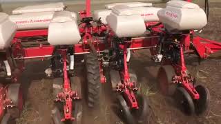 Elvorti 16 row planter in Russia using Graham Command Pro electric drives on vSet 2 seed meters [upl. by Anom]