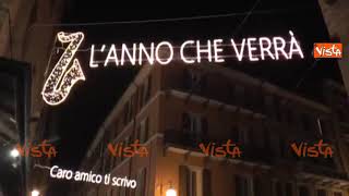 A Bologna luminarie di Natale per Lucio Dalla ma con errore di italiano [upl. by Procter]