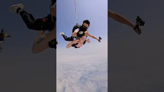 sky diving amezing video skydiving shorts cartoonvideo skydiving skydive [upl. by Anaela]