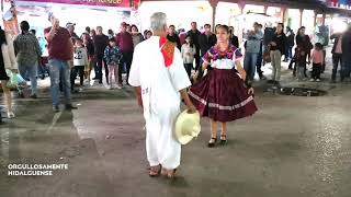 Así se baila un huapango tradicional en la Huasteca [upl. by Maximilian]