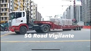 24feb2024 trailer from Pollisum Engineering Pte Ltd fail to secure load caused motorcyclist to skid [upl. by Jd]