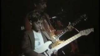 Carlos Santana and Julian Lage  Maggot Brain  Live at Concord Pavillion in 1997 [upl. by Crutcher820]