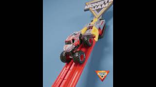 ThunderROARus Drop Playset  Monster Jam [upl. by Stanwin]