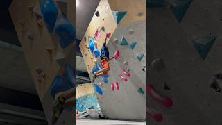 Bon boulder i entreno a blocdistrictbarcelona poblenou 💪 bouldering training esport gym [upl. by Amisoc]