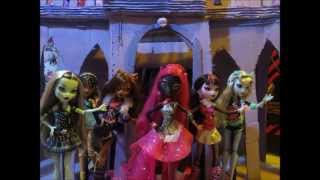 Catty Noir We Are Monster High music video [upl. by Aseeram]