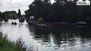 VIDÉO Bléré  Défilé des radeaux du festival Jour de Cher [upl. by Lorsung]