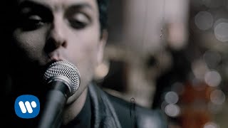 Green Day  Boulevard Of Broken Dreams Official Music Video [upl. by Debor482]