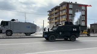 Van’da Newroz sonrası yapılan yürüyüşe polis müdahalesi [upl. by Harry]