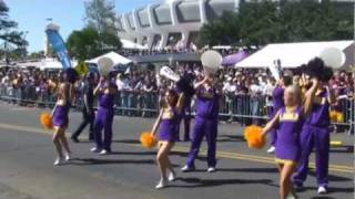 LSU Cheerleaders at Tigerwalk vs Alabama 2008 [upl. by Reggi]