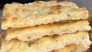 FOCACCIA CROCCANTE RICETTA FACILE E SFIZIOSE [upl. by Bucky148]