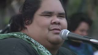 Israel quotIZquot Kamakawiwoʻole  quotHawaiʻi Alohaquot Live at Miloliʻi [upl. by Norraa]