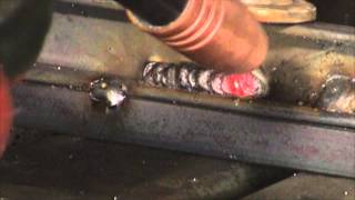 MIG WELDING WITH AND WITHOUT GAS  WHAT WELDS LOOK LIKE IF YOU RUN OUT OF GAS [upl. by Nawtna]