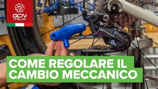 Come regolare il cambio meccanico  Manutenzione base per bici da strada [upl. by Berget]