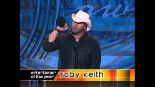 Toby Keith Wins Entertainer Of The Year  ACM Awards 2004 [upl. by Featherstone78]