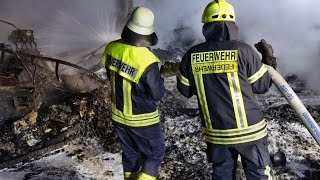 Skihütte in Neunkirchen wurde Raub der Flammen  Brandstiftung sehr wahrscheinlich [upl. by Anirazc87]