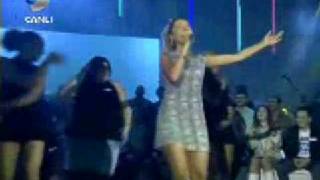 Hadise  2009 Beyaz Show  Deli Oglan Canli [upl. by Nesnaj720]