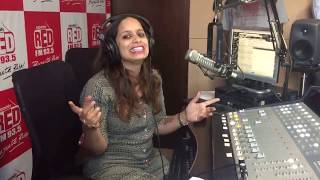 RJ Shruti Live RED FM 935 Pune studio with Comedian Sunil Pal HD 2017 [upl. by Heiner113]