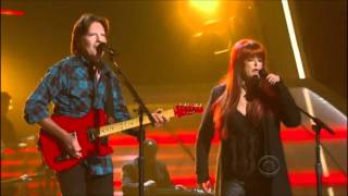 John Fogerty amp Wynonna Judd Duet  Proud Mary  ACM Girls Night Out Live Naomi Judd [upl. by Zapot]