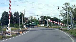 Montello I Passaggio a Livello  Level crossing [upl. by Eilatam]