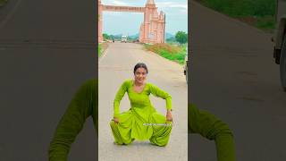 Kamar Dhake roye laga tu dance dancerchitra shorts viralshort trending chitrakootkiqueen [upl. by Maidie]