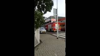 primeur brandweer Assendelft 8039 samen met de primeur 8021 naar ogs Forbo Assendelft [upl. by Collimore]