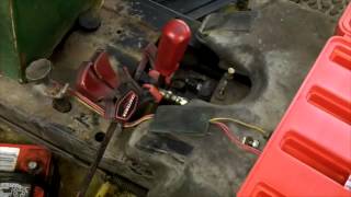 John Deere 317 compression test and cylinder leakdown test [upl. by Mcnamee]