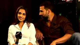 Akshay Kumar bullies Vidya Balan [upl. by Rochkind]