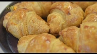 Recette de Croissants feuilletés au saumon  750g [upl. by Aceissej321]