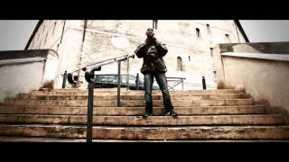 clip Costello quotils croient vraiment quot HD [upl. by Eelyek]