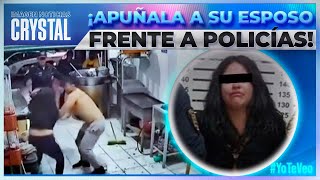 VIDEO Mujer apuñala a su esposo frente a policías  Noticias con Crystal Mendivil [upl. by Obellia]